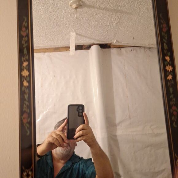 Vintage Black Lacquer Chinoiserie Scenery Motif Oriental Mirror Hand Painted - Picture 3 of 7